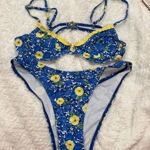Super cute never worn high waisted bikini